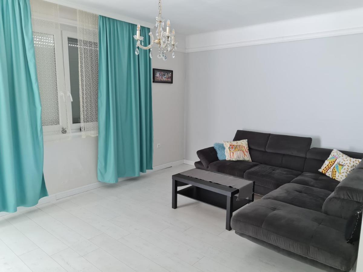 Come.In Kiskunfelegyhaza Ngoại thất bức ảnh